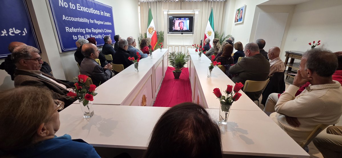 Maryam_Rajavi_F's tweet photo. Message à une conférence pour la Journée mondiale contre la peine de mort

La Journée mondiale contre la peine de mort est le « non » catégorique de l’humanité à ce régime en Iran — un régime marqué par les exécutions et les massacres. Depuis près d’un demi-siècle, la Résistance iranienne est la principale cible des exécutions de ce régime. Pourtant, en s’opposant à lui, le Conseil national de la Résistance iranienne brandit haut et fort l’étendard de l’abolition de la peine de mort dans l’Iran libre de demain.
#StopExecutionsInIran
https://t.co/dUD7PC4lhN