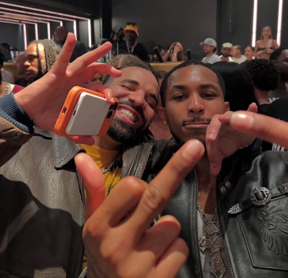 SheTheMethod2's tweet photo. 🐐x🐐 #Hitathon https://t.co/6x3sxYHXd9