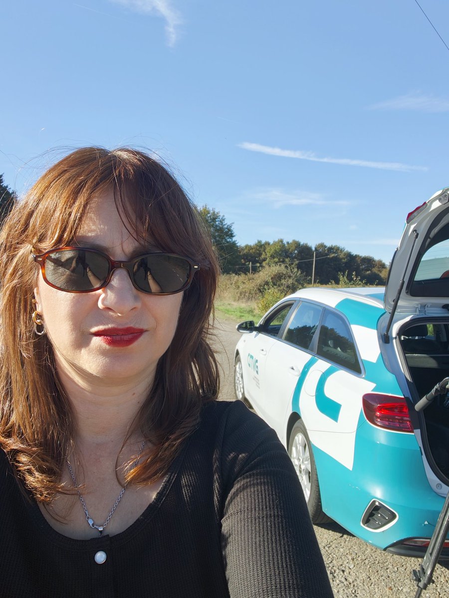 DefendeAGalega's tweet photo. Menos manipulación e censura. Menos propaganda. Menos baleirado de contidos. Menos externalización...

Máis información, máis contidos de calidade e propios, máis respecto ao persoal. MÁIS SERVIZO PÚBLICO📻📺

#VenresNegro438CRTVG
#DefendeAGalega
A TÚA. A de TODAS🖤 https://t.co/wYfwpBrHhy