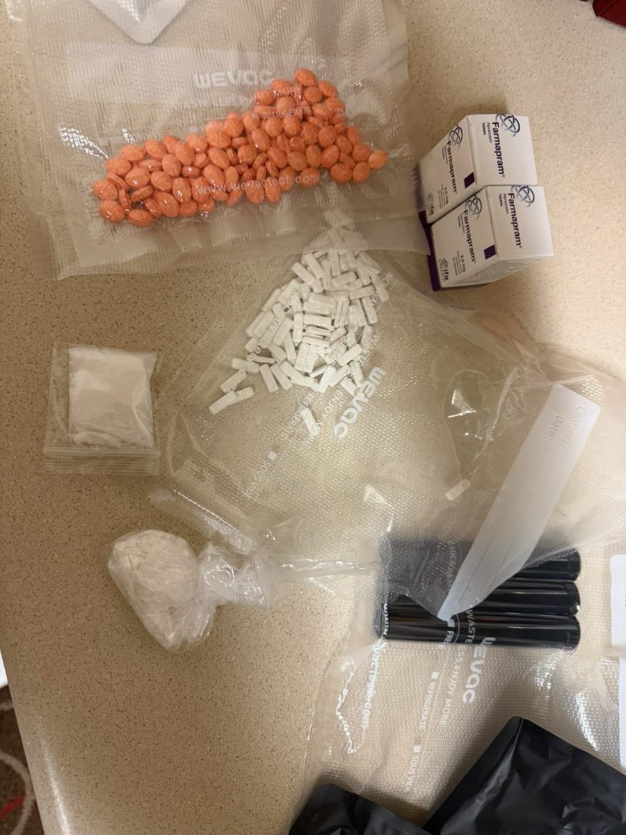 goldenSpharma's tweet photo. Forgot to post yesterday but got my fucking touchdown yesterday baby it’s always football season shopping w @therealpharmaci . Always shipping fast as fuck 100%

#drugtwt #sexoncoke #cokeparties
#cocaineandporn #sexondrugs #ghsp
#TrendingNow https://t.co/cA3jRbWdLa
