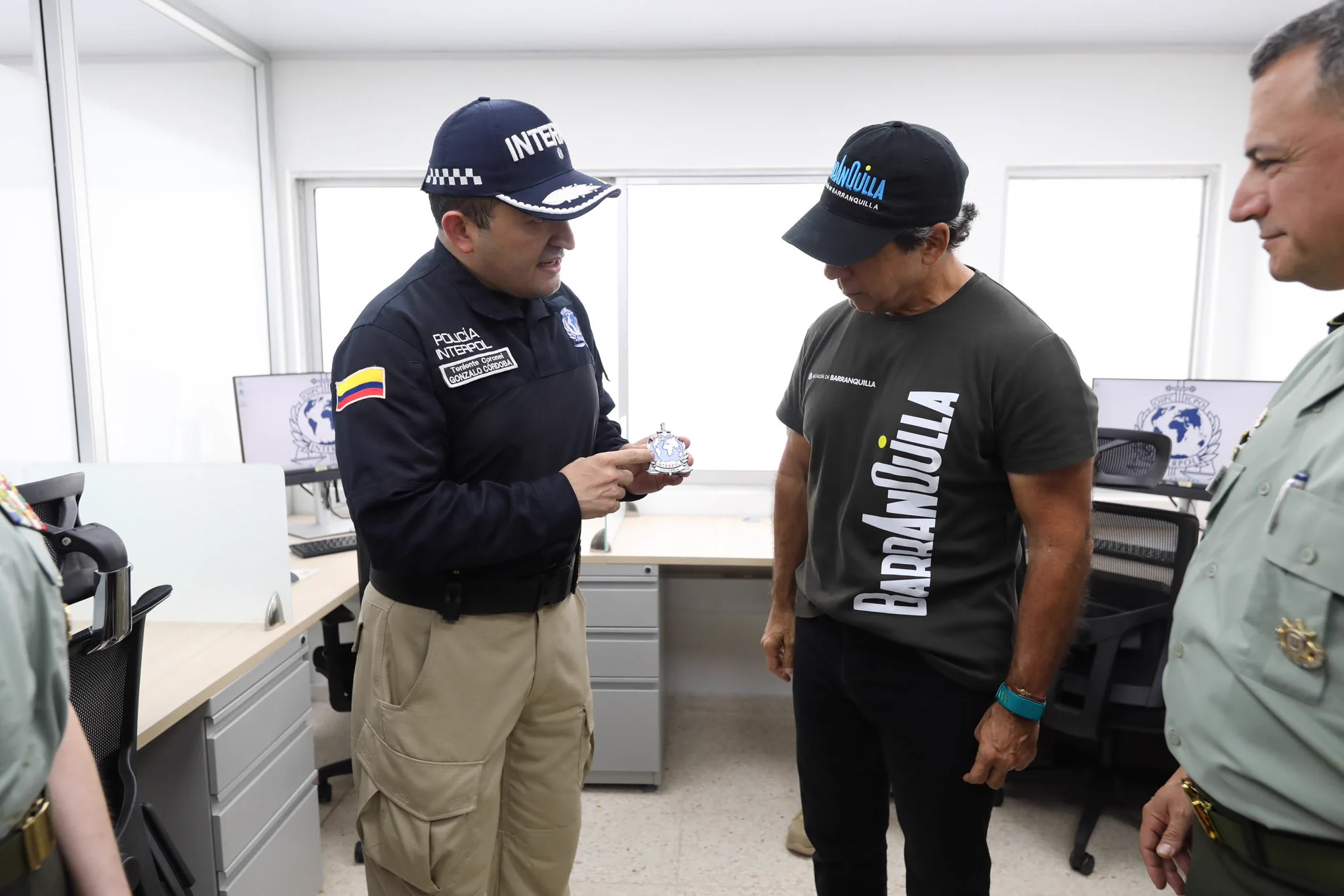 Alejandro Char on X: "Nuestra lucha contra la delincuencia se fortalece con  la nueva oficina de Interpol. 🙌🏼 Esta oficina es una herramienta poderosa  para enfrentar el crimen que traspasa fronteras. Vamos