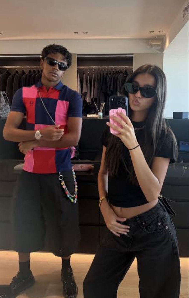 Thomas7_fcb's tweet photo. 🌸 Lamine Yamal girlfriend on IG 📲 https://t.co/AsU8wFrpfR
