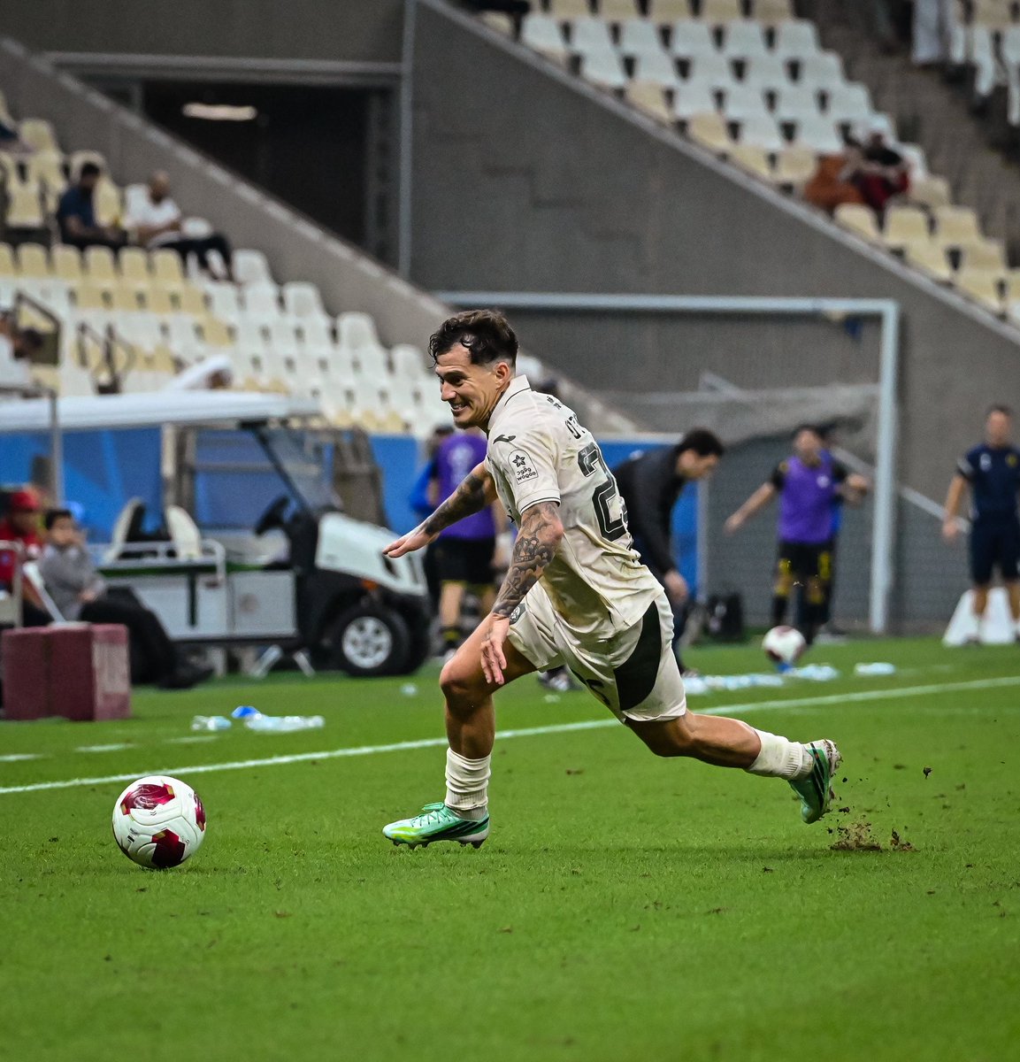 AlrayyanSC's tweet photo. 2 more assists 🐝💛

#الريان | #AlRayyan https://t.co/1itEMKVabc