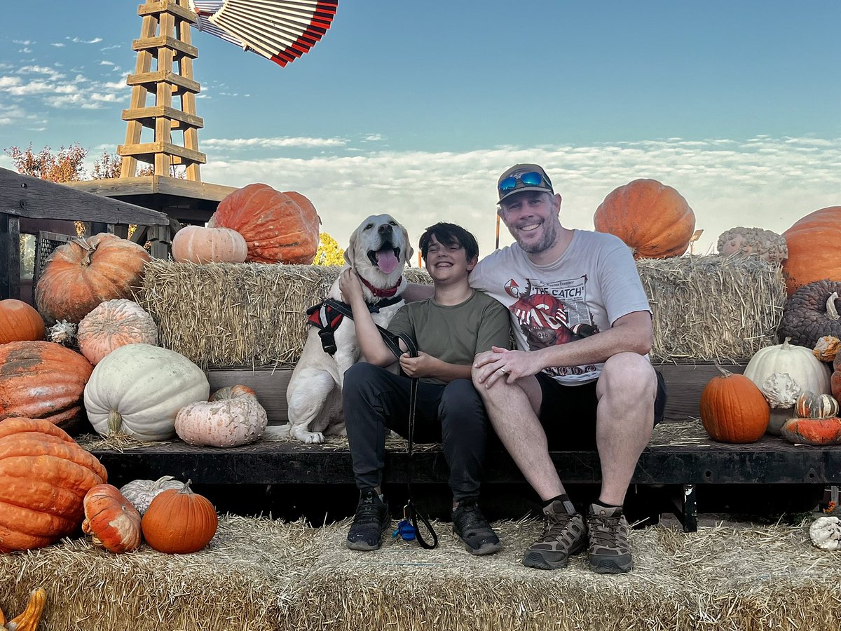 Luccrazy's tweet photo. #JackAttack and Biscuit had a blast at the Pumpkin Pooch day at Hunter Farms Pumpkin Patch. They even let dogs on the hayrides, and Jack loved all the dinosaur stuff. https://t.co/DGBl8TOeC4