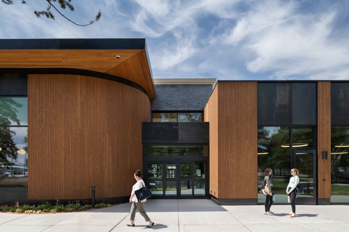 Archello's tweet photo. 45 Architecture & Interiors designed the Belgrade Library and Community Center as a durable civic hub shaped by community input.
https://t.co/mNReuZKH8h
#CommunityArchitecture #LibraryDesign #Materiality https://t.co/9HgBjeKCng