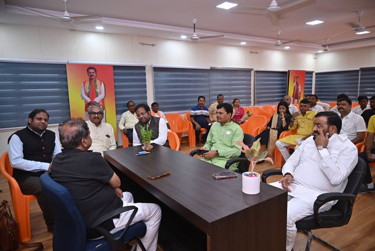 world_kautilya's tweet photo. Had the privilege of interacting with Dr. Dilip Jaiswal Ji, Hon’ble Minister of Revenue and Land Reforms, Government of Bihar.
@DilipJaiswalBJP 
An insightful interaction focused on the vision of a progressive, prosperous, and developed Bihar.
Together, towards Viksit Bihar! 

#Bihar