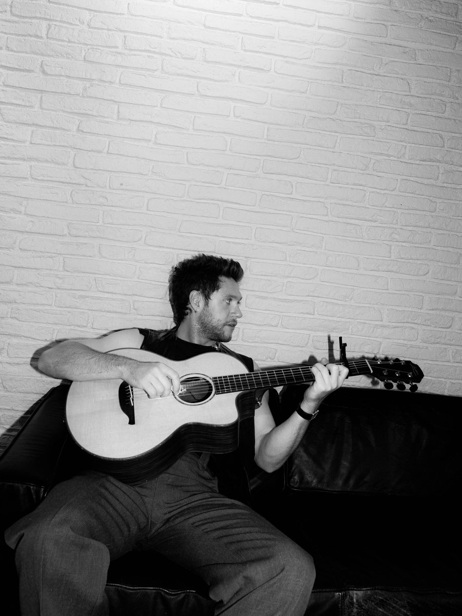 NiallArgentina's tweet photo. "Noche 9 Berlín"
- Niall via Instagram
#DPLOTBerlin https://t.co/GBwg25LWrU