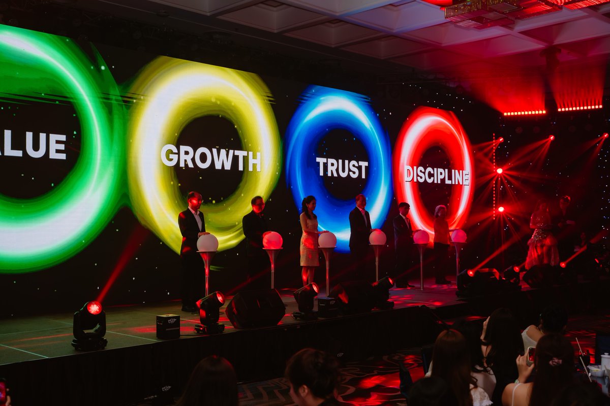 soet95's tweet photo. The best Year-End Galas aren’t planned in December. They’re architected now. From striking stage visuals to seamless logistics, we handle every detail so your leadership team can celebrate a winning year. Secure your preferred dates early. https://t.co/LjViR4vjZk