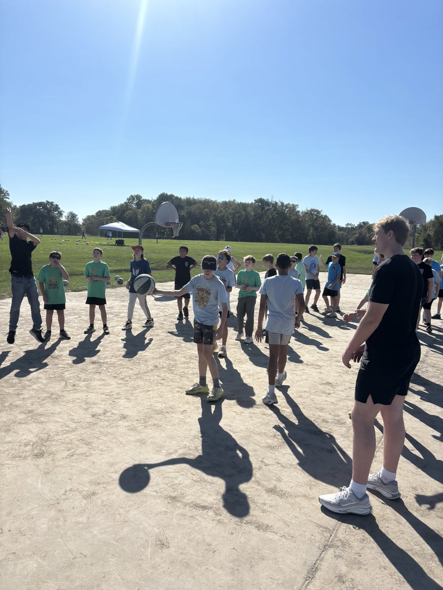 CUNEmbb's tweet photo. Seward Wellness Day! ☀️🏀 https://t.co/KzcarsCNSN