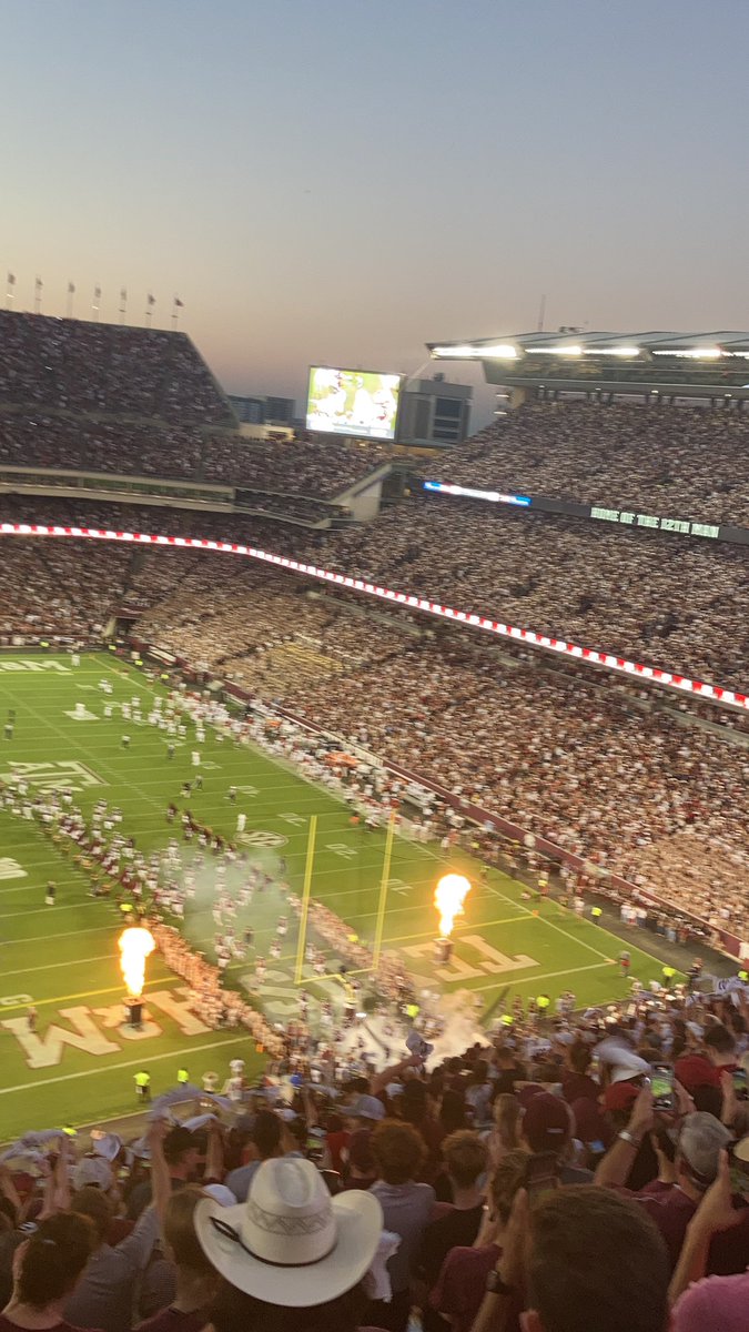 OlsenSection203's tweet photo. Will NEVER EVER forget that night.

What a game. https://t.co/BWBHG3Lw7G