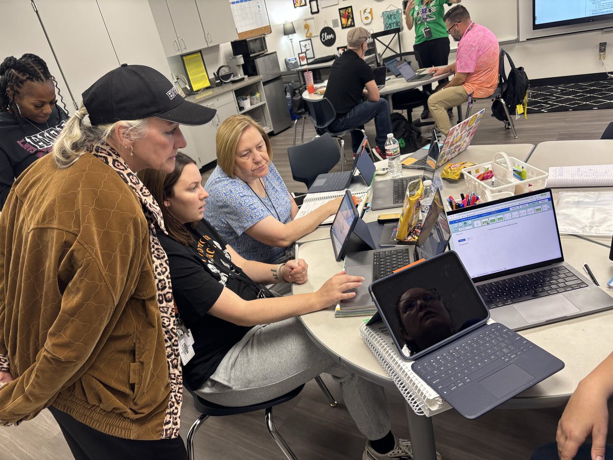 JoyaElam's tweet photo. Amplify Internalization with Kindergarten, 1st, and 2nd grade teachers @DeganElementary #mathinlisd https://t.co/NrX4hH4fWt