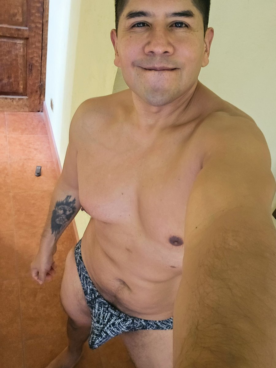 leoxx26's tweet photo. Viernes de putanga 😋😋😅 https://t.co/HV3KVm17nI