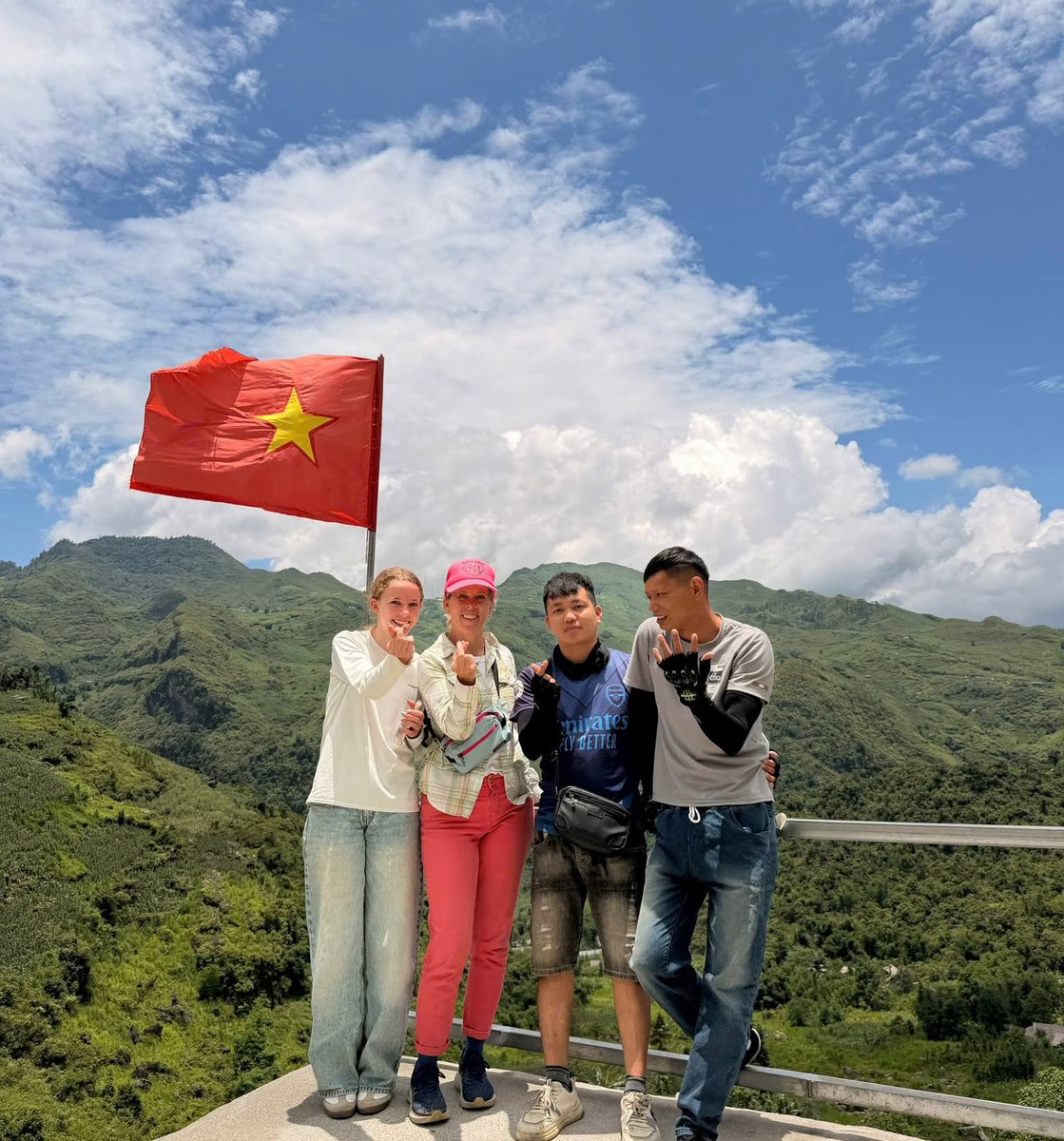 danielariverano's tweet photo. Lung Cu Peak, Ha Giang, where Vietnam begins. From the iconic Flag Tower, take in rugged mountains, winding roads, terraced fields, and ethnic villages. A journey of freedom, pride, and unforgettable northern beauty. https://t.co/UPvfpvqdUX