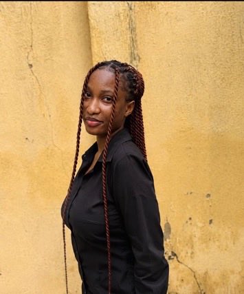 Chibuezetlzt's tweet photo. Girls go fine finish come carry small br**st 😭 https://t.co/X1y8Gt9VCv