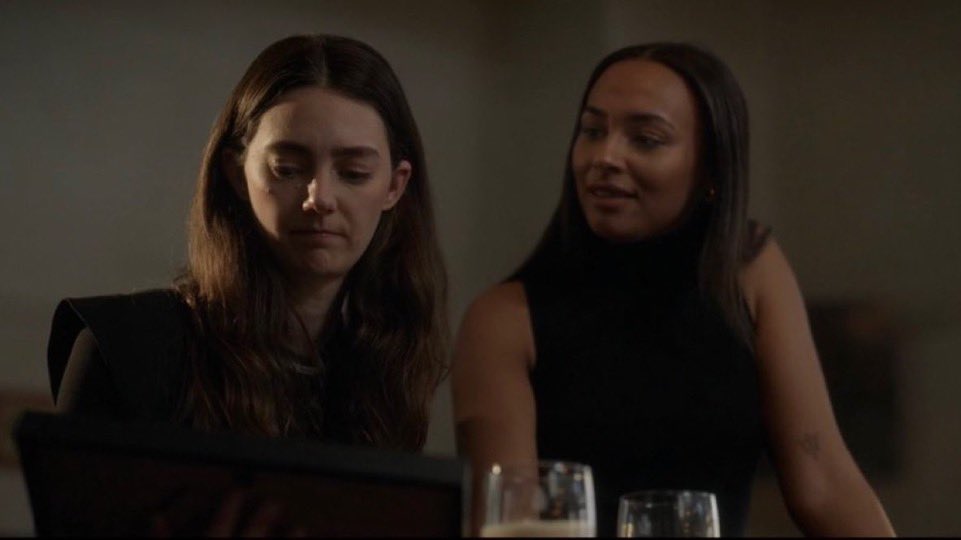gertstarlight's tweet photo. if they don't stare at each other lustfully for three seconds they'll explode https://t.co/abEW02gsQG