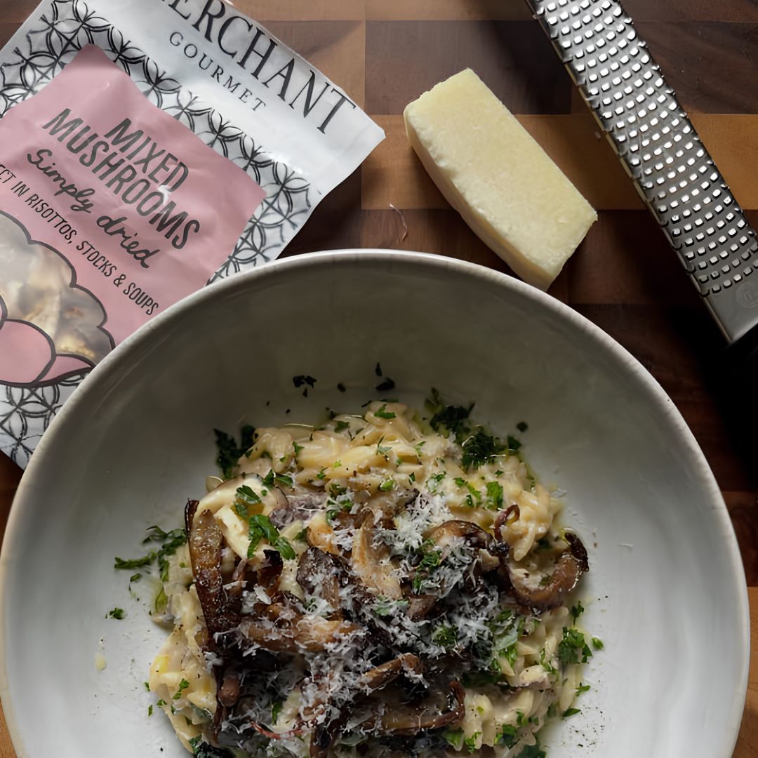 healthysupplies's tweet photo. Merchant Gourmet ready to eat puy lentils are the emergency dinner we're never without. Straight into a salad, a soup, or a hot pan with garlic. #Lentils #BatchCooking https://t.co/0uDAc6J7gG