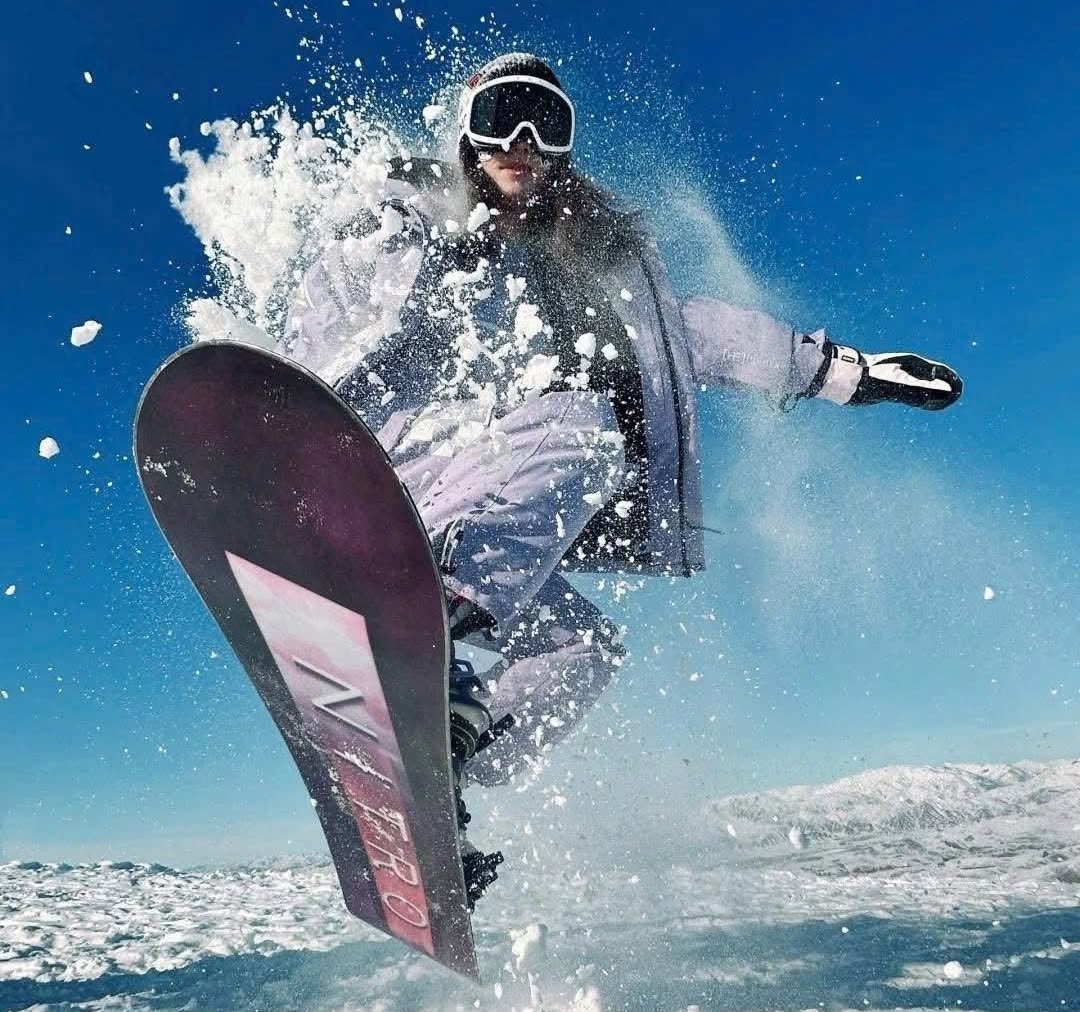 chung966's tweet photo. Winter’s calling. Have you locked in your snow trip yet? A few hours from Melbourne, Mount Buller becomes a winter playground with fresh snow, alpine air, and unforgettable days on the slopes. Plan your escape early with Vietravel Australia. https://t.co/TeYGjIO6ip