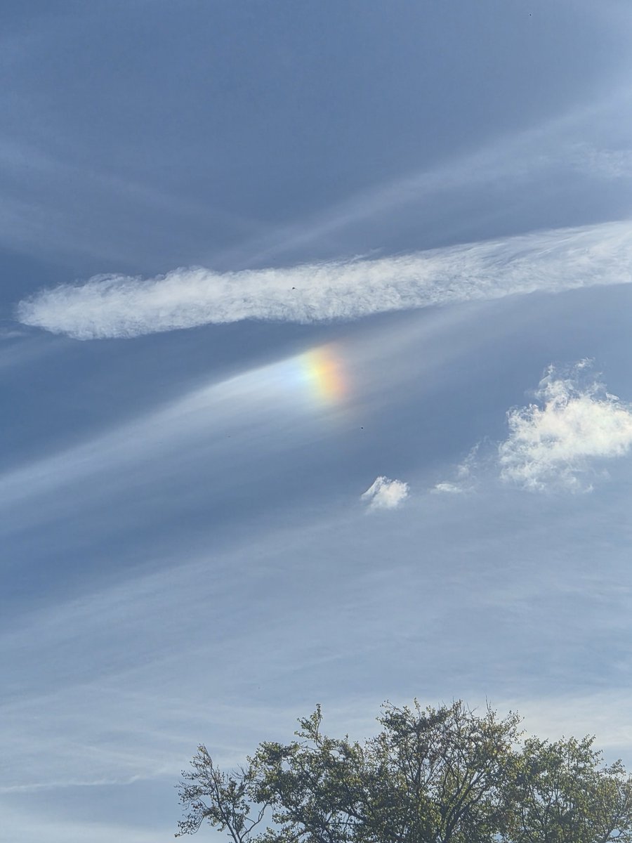 chrisgnfp's tweet photo. @ABridgen How about my first ever non rain rainbow cloud in 40 odd years yesterday in Norfolk. https://t.co/zoLydLVR79