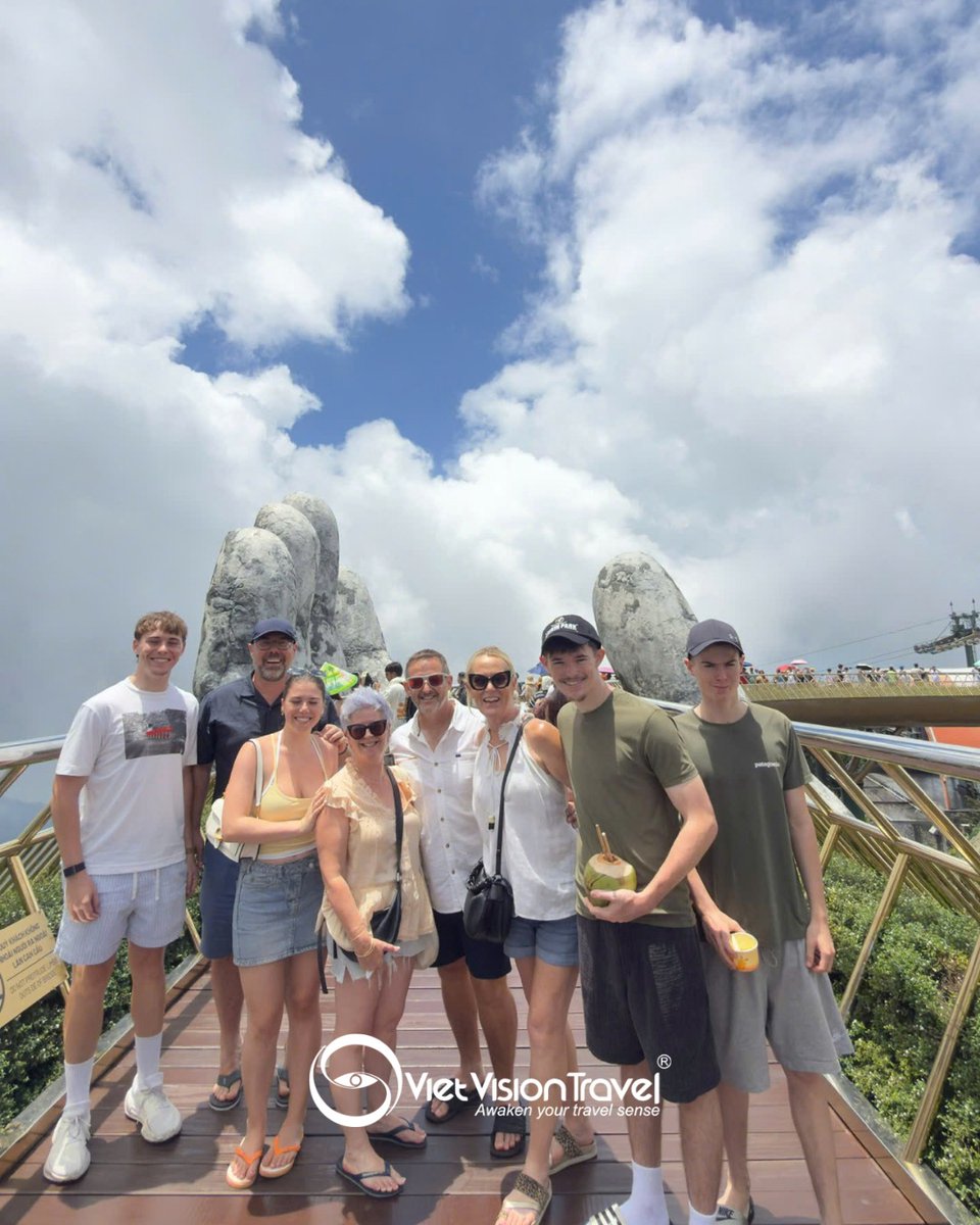 goldmoonpuma's tweet photo. 5 insider tips before landing in Vietnam
Match your e-visa details exactly to your passport, including name order and 0/O characters. Enter through the approved port. Avoid airport peak hours, install an eSIM, and exchange only $20–$50 at the https://t.co/UW7H6ESRN4