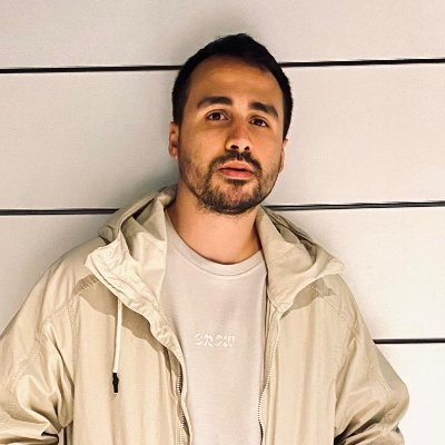 bosunatiklama's tweet photo. Gazeteci Şaban Sevinç ve Mustafa Balcı, fon soruşturması kapsamında tutuklandı.

Gerekçe: Halkı yanıltıcı bilgiyi alenen yayma. https://t.co/n4cPomCu9j