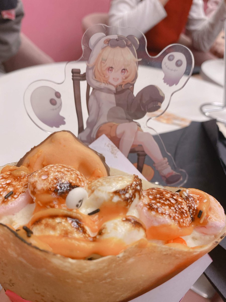 ichinyancos's tweet photo. Celebrating spooky month by eating crepes with Eimi and my girlies today ₍ᐢ·͈༝·͈ᐢ₎
I had so much fun (˶˃ ᵕ ˂˶) .ᐟ.ᐟ

First pic by @/reinisub <3
#eikatsu https://t.co/KrXCafIPts