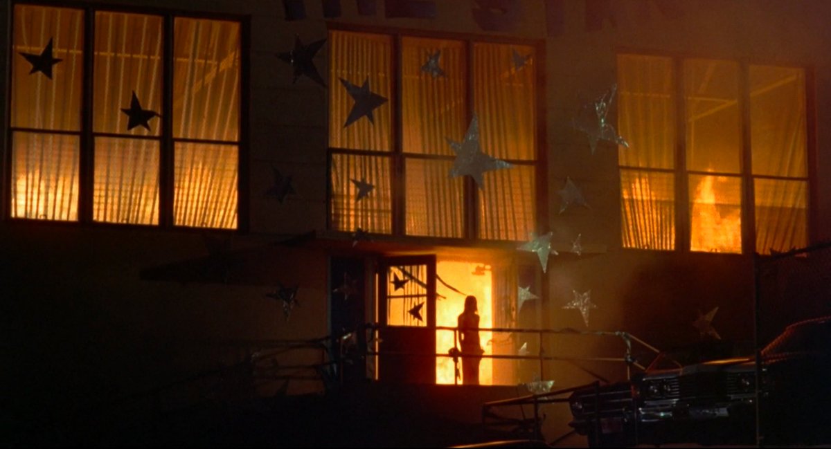 waynesfury's tweet photo. carrie (1976) - dir. brian de palma https://t.co/OLfFlABtAH