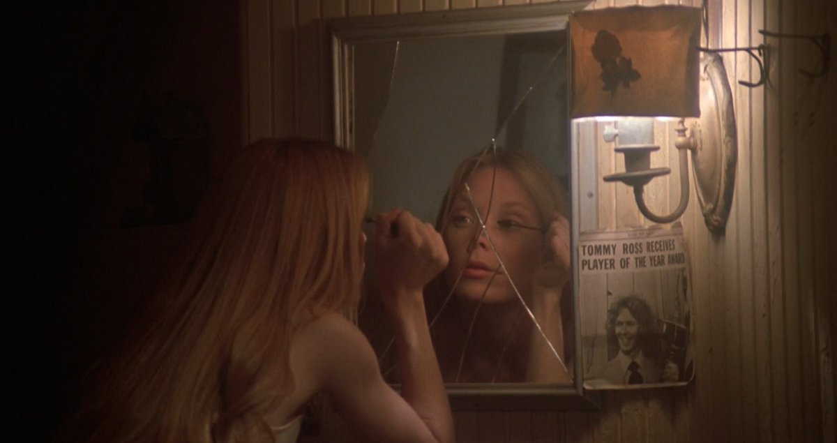waynesfury's tweet photo. carrie (1976) - dir. brian de palma https://t.co/OLfFlABtAH