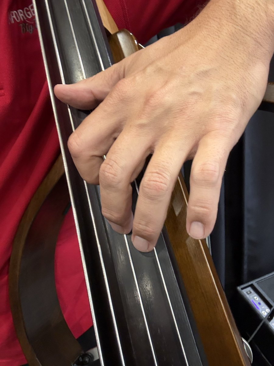 DaddyRunsALot's tweet photo. Annika claims I’ve been neglecting the #handporn as of late https://t.co/sDRlazPhPy