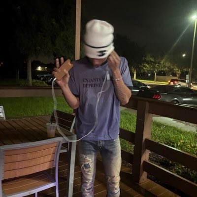 usershove's tweet photo. #NewProfilePic https://t.co/4Y8dzoc4x6