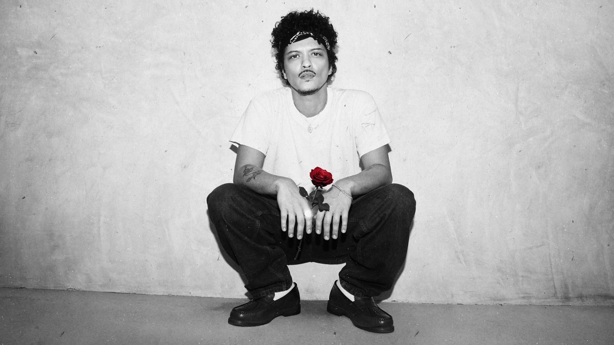 bcplace's tweet photo. It's about to be Romantic at BC Place 🌹

Make sure you're all set to see @BrunoMars.

Visit https://t.co/jbI3RZvUyP for showtime, gates, and merch - plus everything you need to know before you go. https://t.co/IcKa6AbyrL