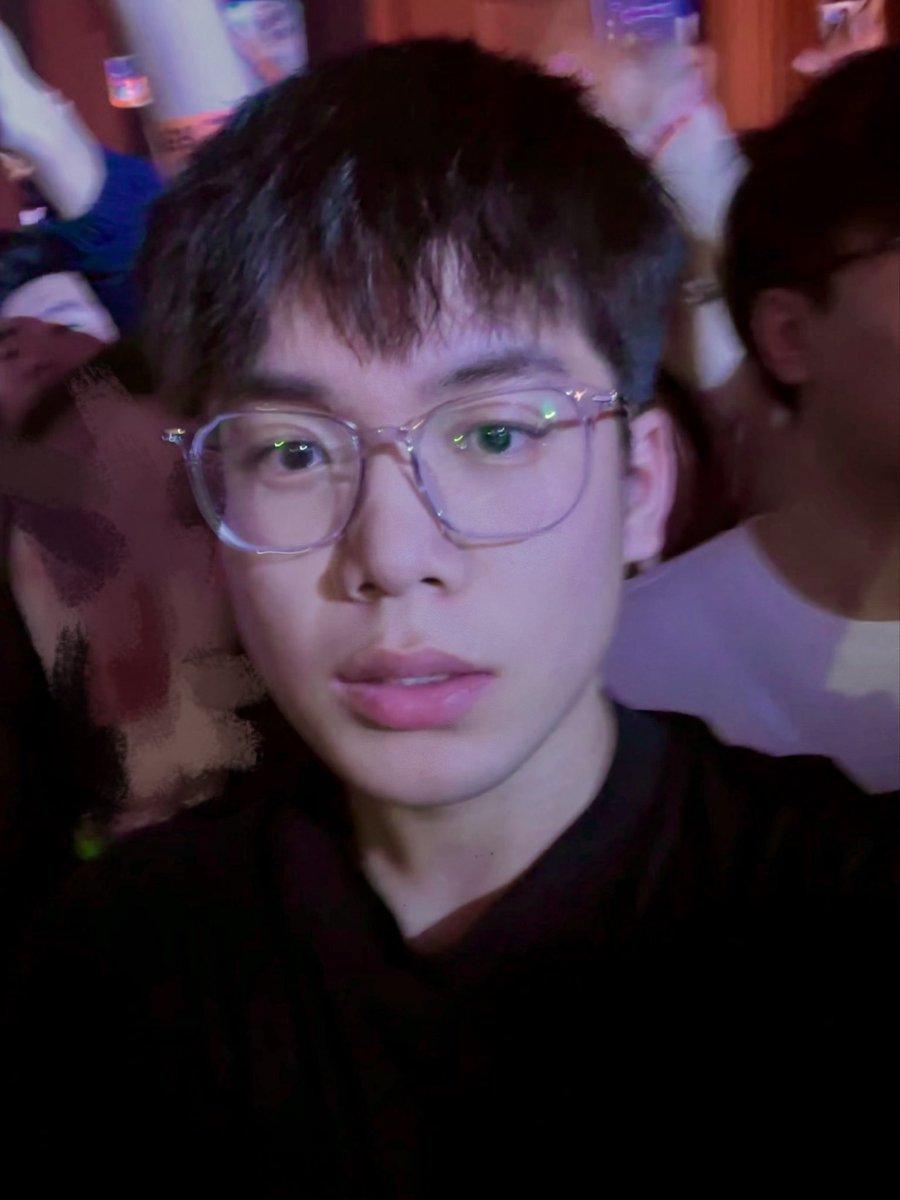n8B7msgMfW2JOug's tweet photo. 我的流量怎么可以这么少…#s https://t.co/R52Df3p3Iy