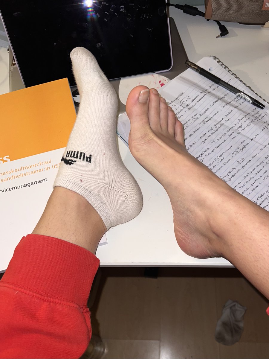 Itslilyflora's tweet photo. Wir alle haben unsere Aufgaben! 
Ich muss lernen. 
Du must dienen!!

Also klick den link und mach dich nützlich!! 🤡
https://t.co/vlfVGD8fut

@modelssecret_ https://t.co/fw8UkuC2BR