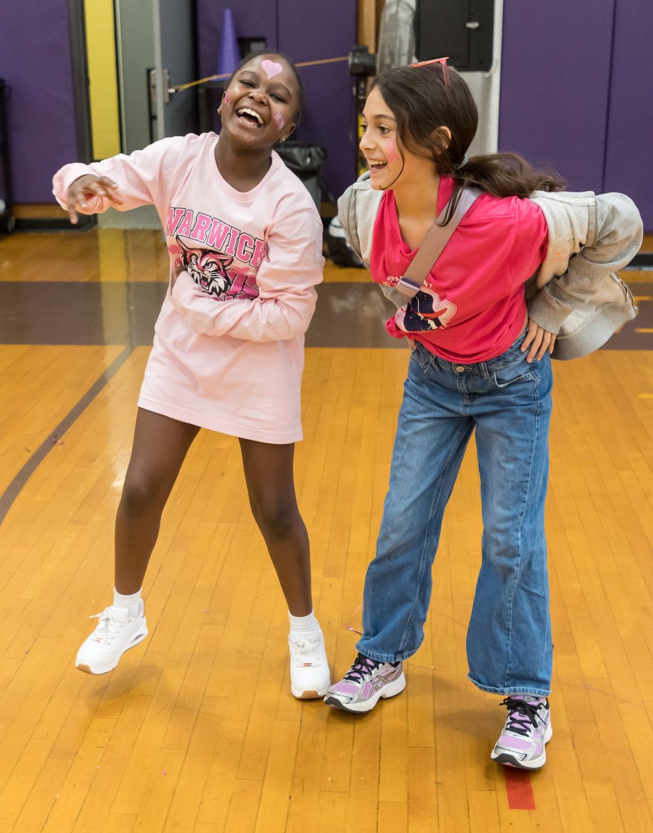 wvcsd's tweet photo. The Warwick Valley Central School District held its annual Pink Out Day on Oct. 9. Students and staff filled the buildings with pink as our school community came together to show its support for breast cancer awareness. https://t.co/KEWNIqks6J