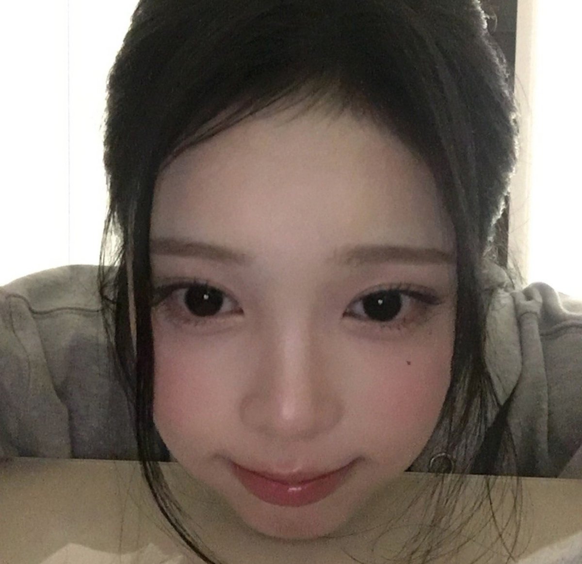 bluianest's tweet photo. so cute ! 🥺 even she trying to take an selfie because she wants to thankyouu on hachu fams ! https://t.co/ulEUuCj0B6