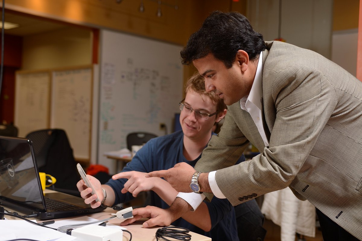 JHUBME's tweet photo. Join us on Oct. 13 at 12pm EST for the @HopkinsEngineer Open House and explore our full-time graduate programs. Bring your questions and learn more about prerequisites, courses and curricula, the admissions process, application tips, and more.

Register 👉 https://t.co/6EmZ4Yi0ib https://t.co/P4MTG6JdUb