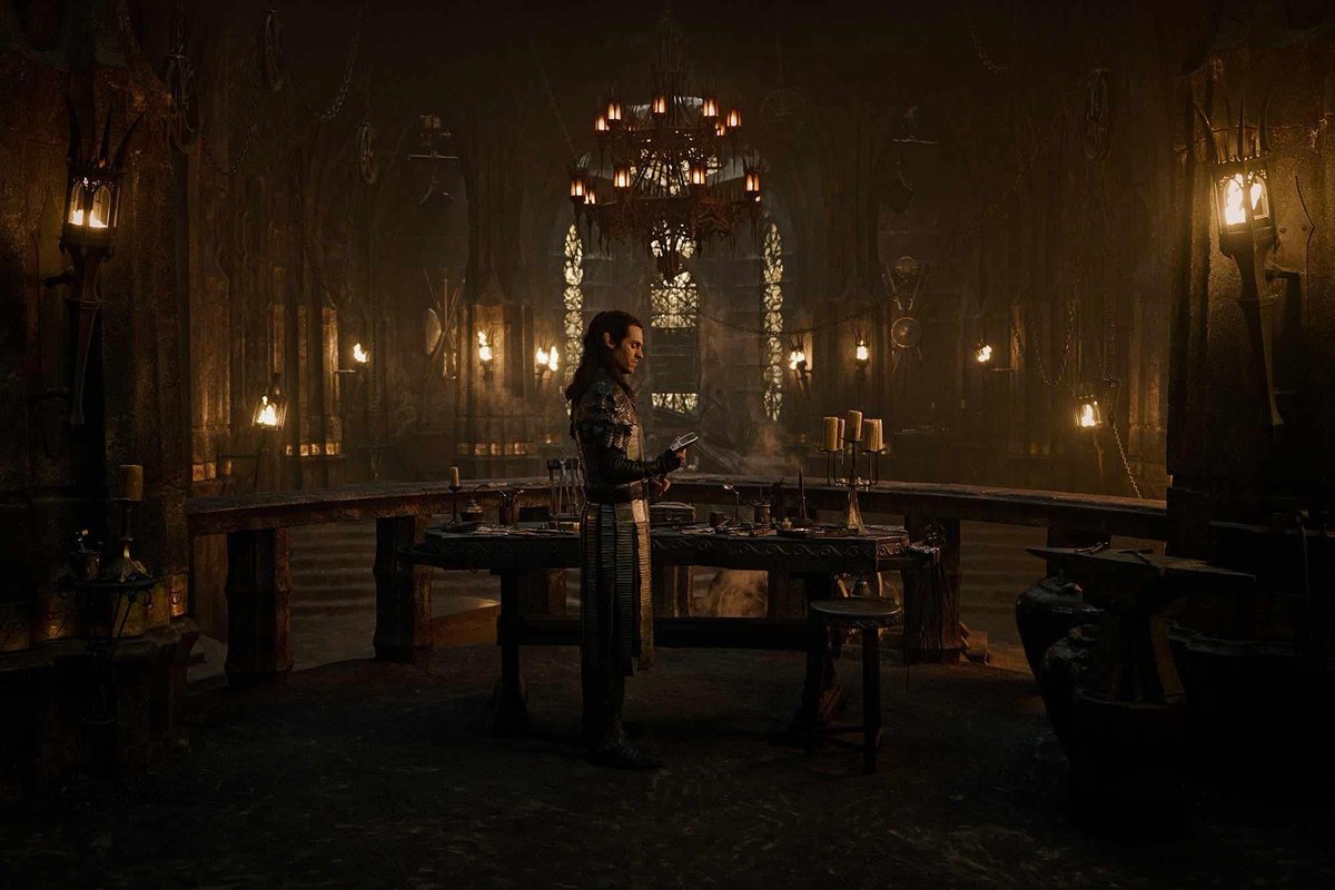SAURONLOTR_'s tweet photo. our king is back https://t.co/ViipcIBcOV