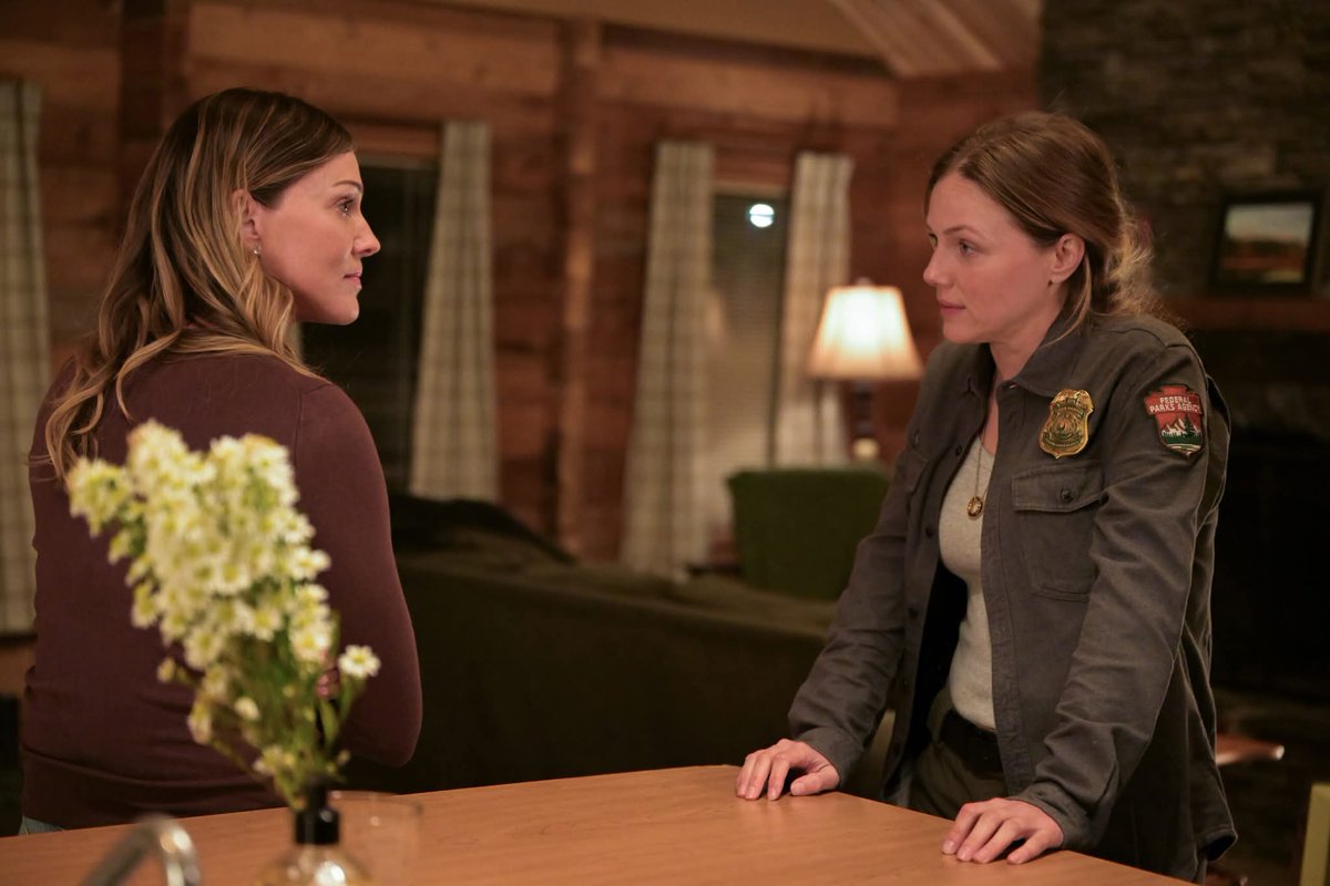 TVFanatic's tweet photo. 🚨 #ExclusiveInterview🚨 We caught up with #AnnaPigeon's Tracy Spiridakos &amp; Tricia Helfer: 
💕 And, yes, they're as endearing as you'd imagine. We talked that exciting renewal news, complex women, and finale teases!https://t.co/yqSqAeyMab https://t.co/ghnJ4zUVLW