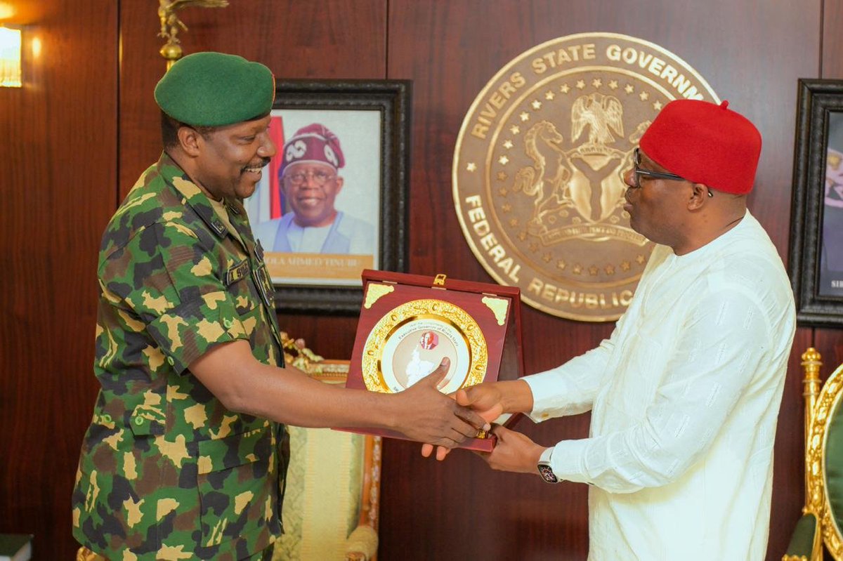 SimFubaraKSC's tweet photo. I received the new Commander of 6 Division Garrison and Sector 3, Operation Delta Safe, Brigadier General Ismaila Sule, at Government House, Port Harcourt, during a courtesy visit to formally introduce himself and to discuss ways of strengthening security collaboration in Rivers State.

We reaffirmed our administration’s commitment to supporting the Nigerian Army in protecting lives, property and critical national assets. I also welcomed the establishment of a new Army Brigade in Ahoada, a strategic development that will strengthen security in the area.

I appreciate President Bola Ahmed Tinubu and the Chief of Army Staff for this important step. Our partnership with the military remains firmly anchored on the advancement of peace, security and the continued progress of Rivers State.