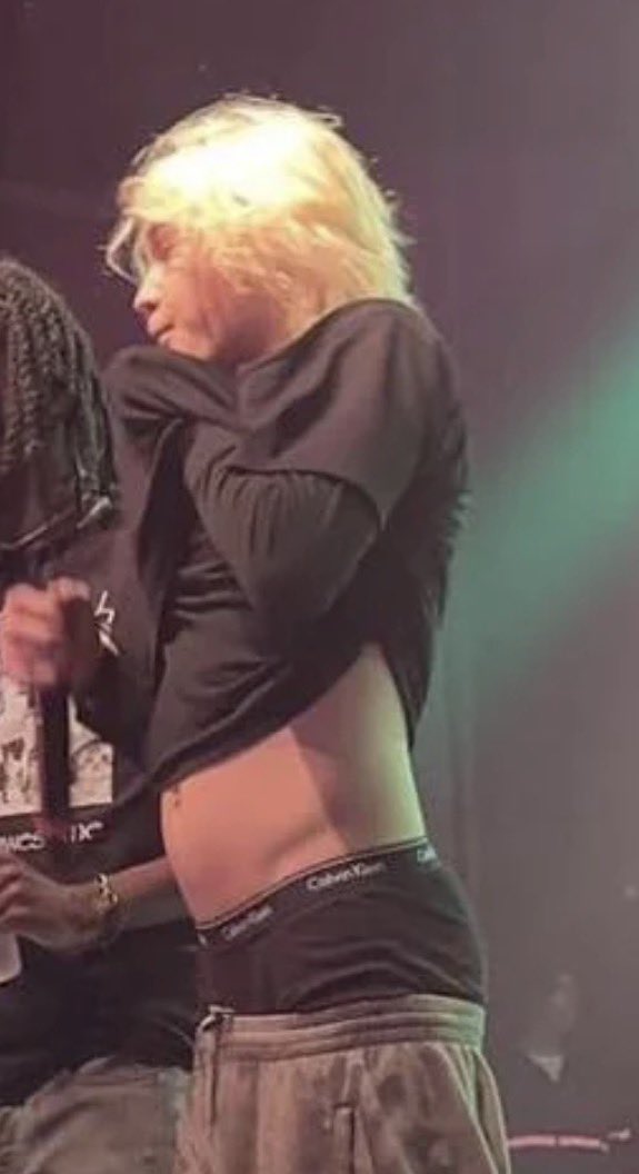 pcsterboy's tweet photo. Dawg i havent shit in 10 days im genuinely built like 2024 nettspend Holy https://t.co/8TzBLwDbJS