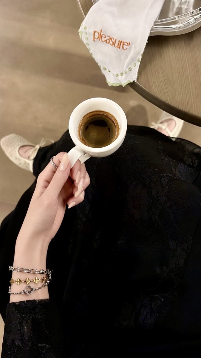 vllx7i's tweet photo. ان كان ظنك بي على البُعد بنساك 
يا اغلى مواليفي ترى الظن خايب . https://t.co/L6rvn2wYaB