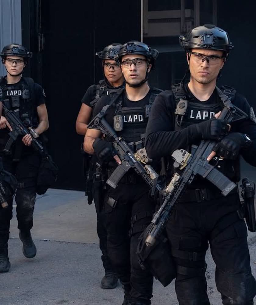 TVFanatic's tweet photo. Can we get to know the newbies before 🙄 bothering with a romance? #SWATExiles struggles with too much going on at once. Click the 🔗 for the full review 👉 https://t.co/B1MzFFFoRp https://t.co/ilB47evKAg