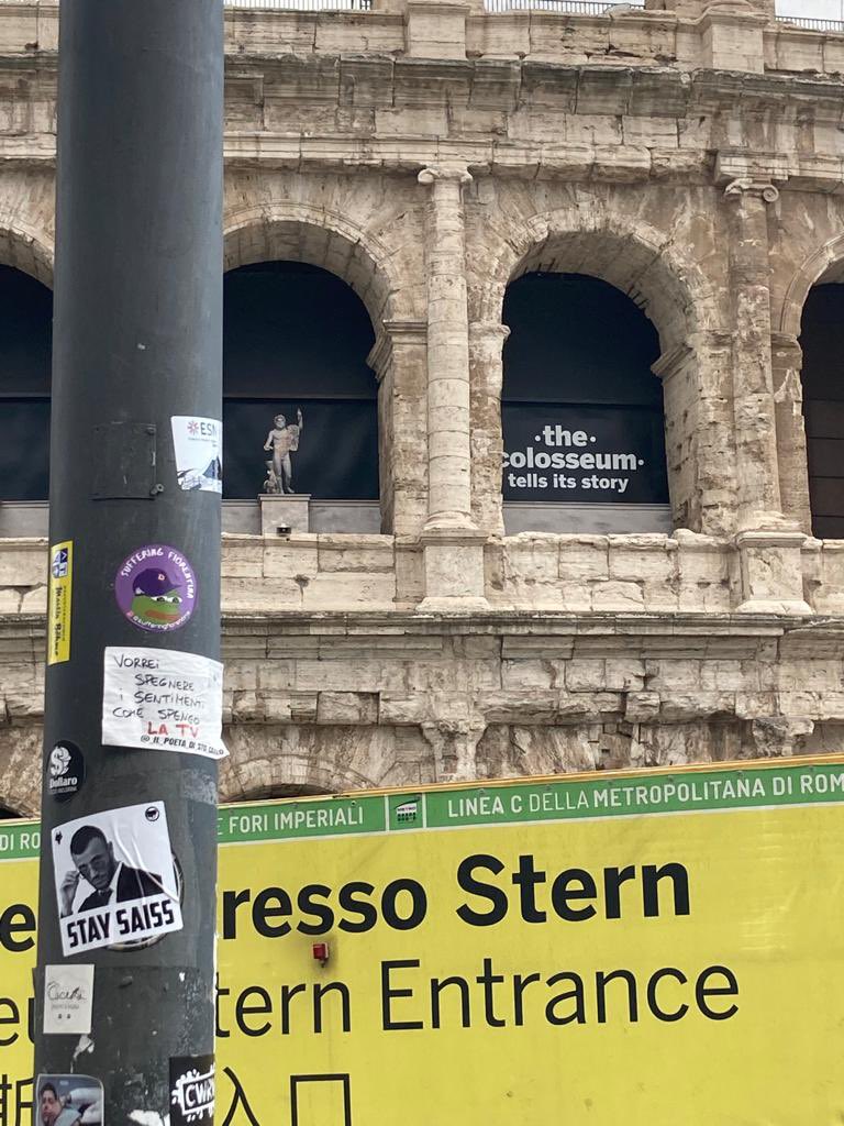 paulberry2303's tweet photo. The Romain of the day!

Pleasure to chat about an iconic pic with Romain Saiss. 

His stickers are big in Italy too! 

@ExpressandStar https://t.co/6lj6fLP3m2