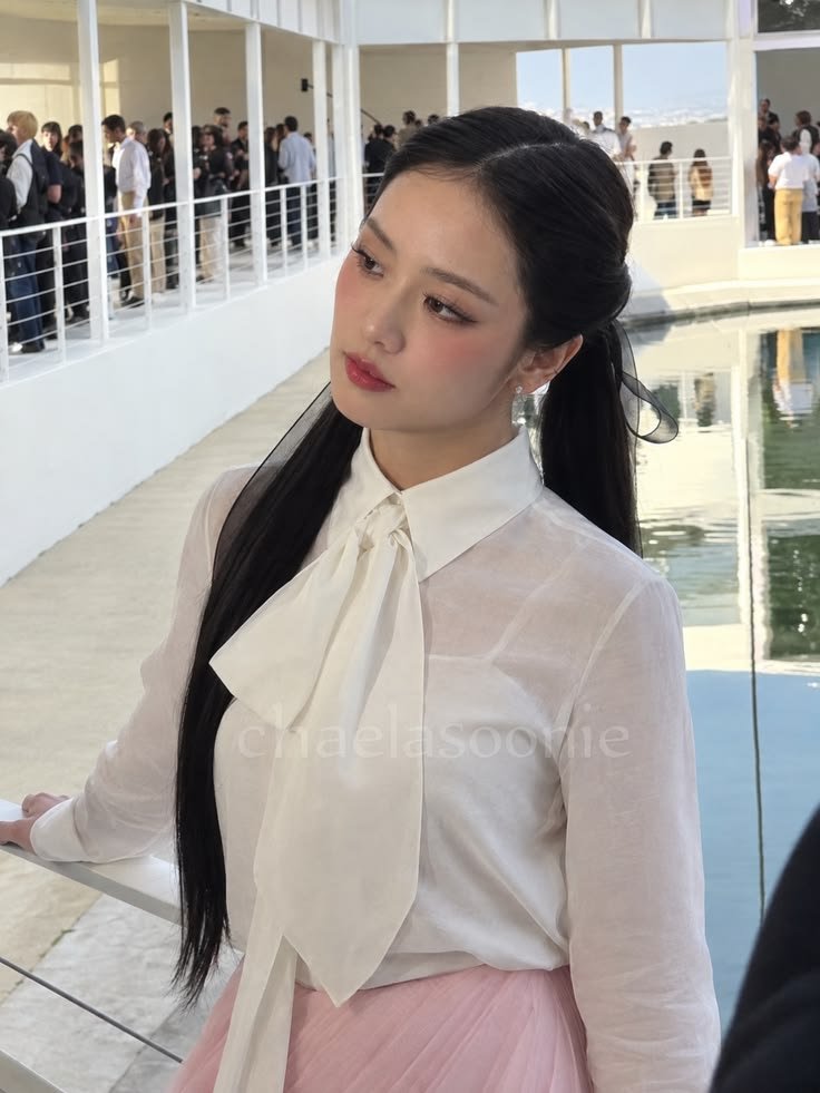 PROTECTKJISOO's tweet photo. RT &amp; REPOST!

Dear @Safety and @Support, @sooyanohits has repeatedly posted insulting and abusive content targeting Jisoo for months. Previous reports haven't resolved the issue. Please review the specific posts and assess whether they violate X's rules on targeted harassment. https://t.co/X9KlSDBzDs