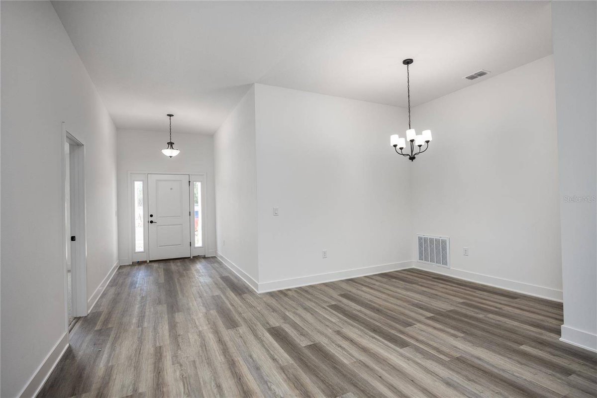 TheRealJAParker's tweet photo. Build your vision in Newberry: 4 beds, 3 baths &amp; 2,200 sq. ft. with select color choices available before construction begins.
https://t.co/ntwkeNFut4 https://t.co/08vpfGCCgv