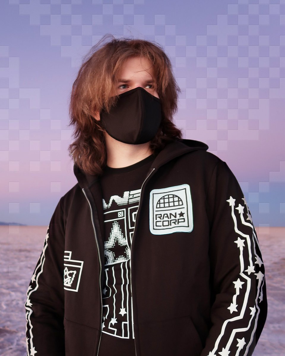 Ranboosaysstuff's tweet photo. NEW MERCH OUT NOW ON https://t.co/00okBaGAVt !!!!

WEVE GOT KEYCHAINS, JACKETS, HOODIES, SHIRTS, TOTES, AND MORE (DID SOMEONE SAY EARRINGS???)

OUT FOR A LIMITED TIME!!!

(DESIGNED BY THE WONDERFUL @kertoir) https://t.co/BWeQ4HZUIA
