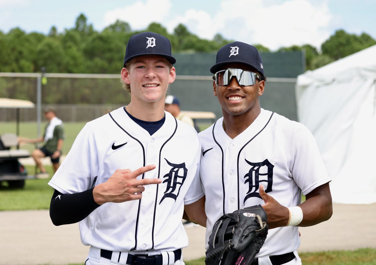 SkillShow's tweet photo. Day 2 in Jupiter ⚾️

#showyourskills #perfectgame #WWBA https://t.co/pKDr8GnsaS