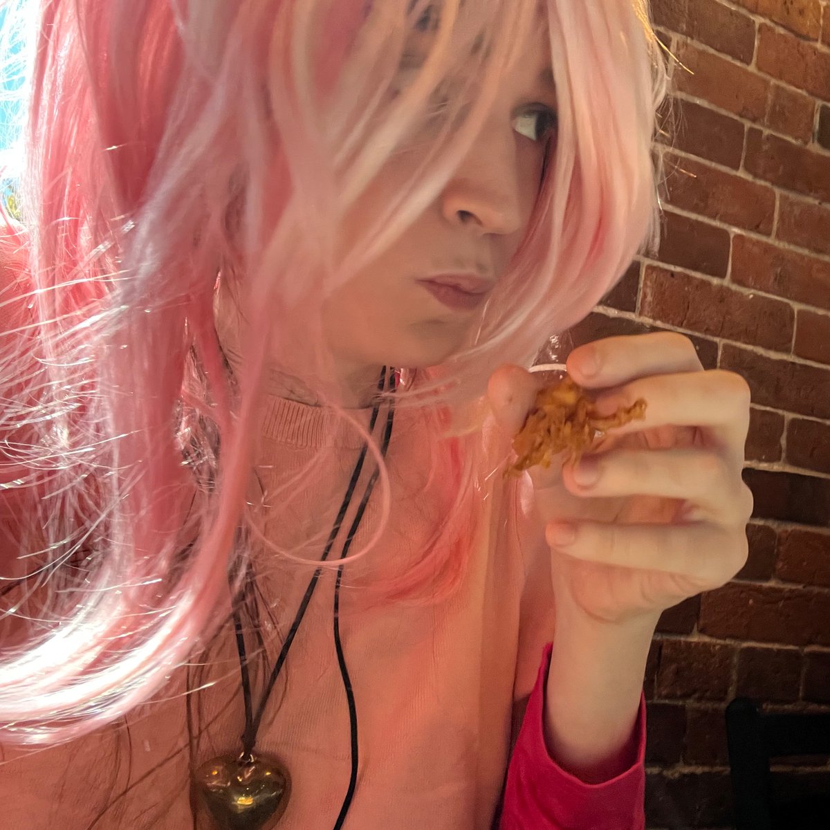 SucreAmygdalum's tweet photo. #mewtwt I cosplay Maddie Mew Mew very frequently and I like to go to restaurants and eat food as mew mew. Do i Recreate the Spaghetti Image in real life #pink #mewmew #madmewmew https://t.co/NtnJEE4bk3
