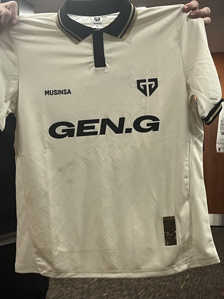 Kacevlr's tweet photo. THANK YOU MY GOAT @t3xture_kr @GenG https://t.co/bvFoF1O4sb