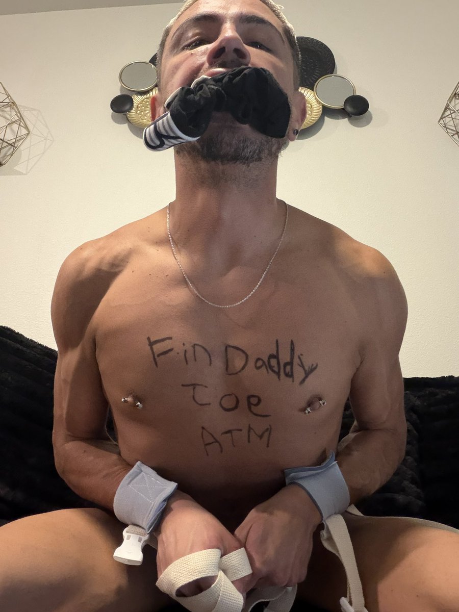 subby2026's tweet photo. @FindaddyJ made me do it! 3 $$$ $end $erve $lave 
#findom #findsub #humilation #dailytask https://t.co/a5WOuagucx