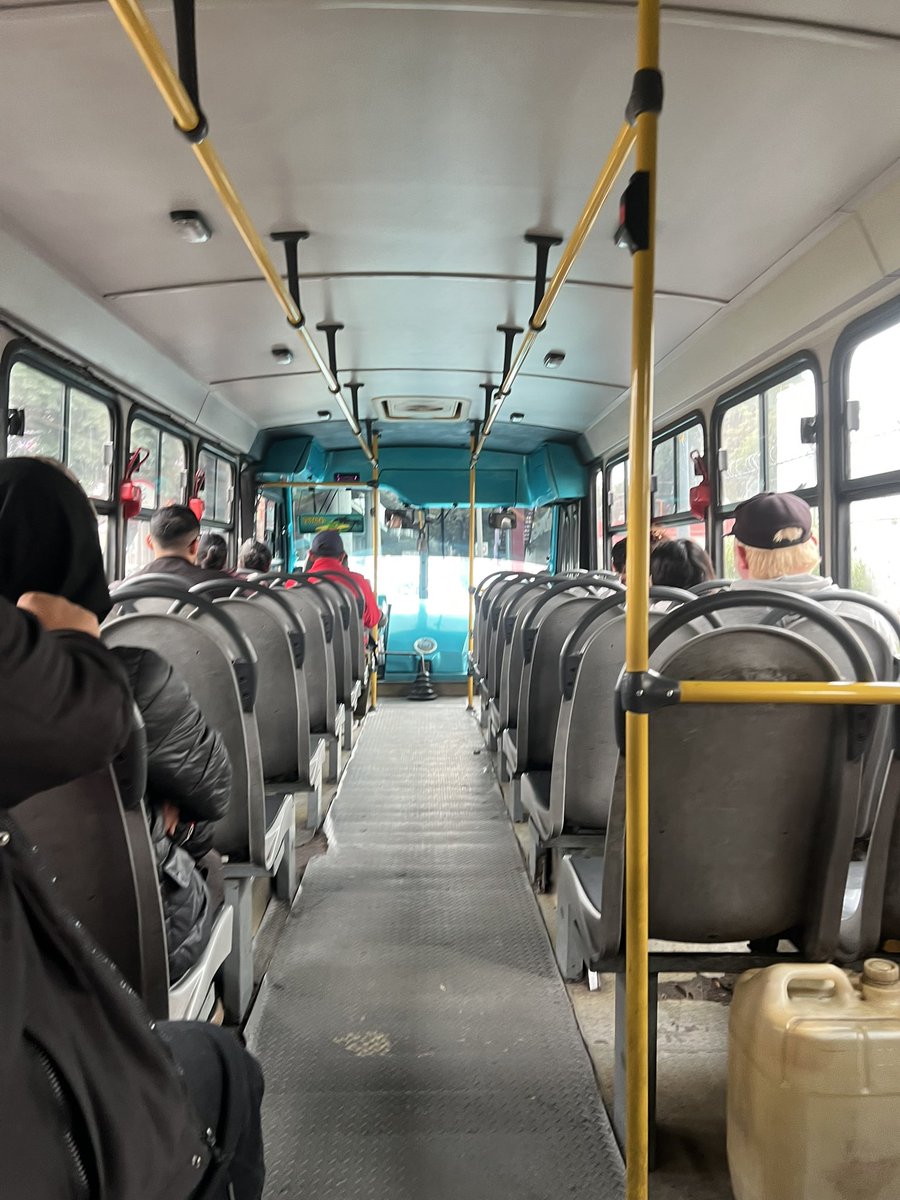 m4qst's tweet photo. yendo por peri porq el chofer dijo algo pero yo no escuche por qtraia audifonos y no me baje del camión porq ps q pena ✌️ https://t.co/WDk4x5SuLH